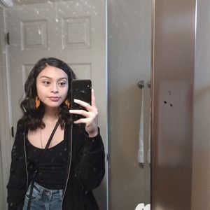 Meet your Posher, Myra